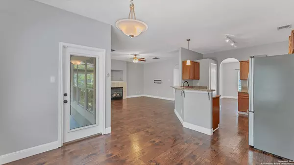 8531 BRAUN KNL, San Antonio, TX 78254-5584