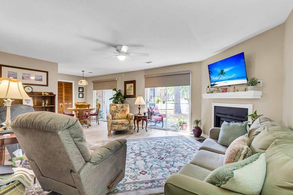 7945 Timbercreek Ln #B, North Charleston, SC 29418