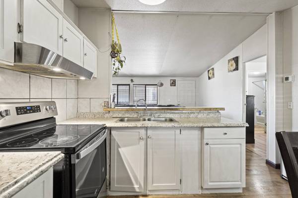 1570 Peach ST #SPC 136, Medford, OR 97501