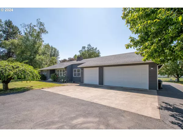 3527 PLEASANT HILL RD, Kelso, WA 98626