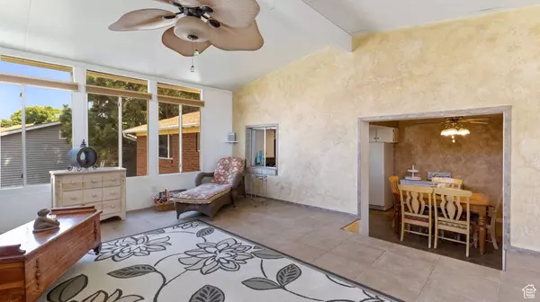 1262 W DALLAS ST, Syracuse, UT 84075