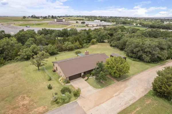 1407 Canyon Hills Dr., Alva, OK 73717