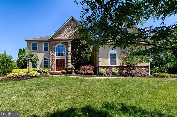 1 MELISSA CT, Moorestown, NJ 08057