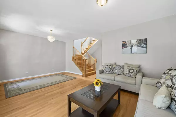 2316 N 73rd Court, Elmwood Park, IL 60707