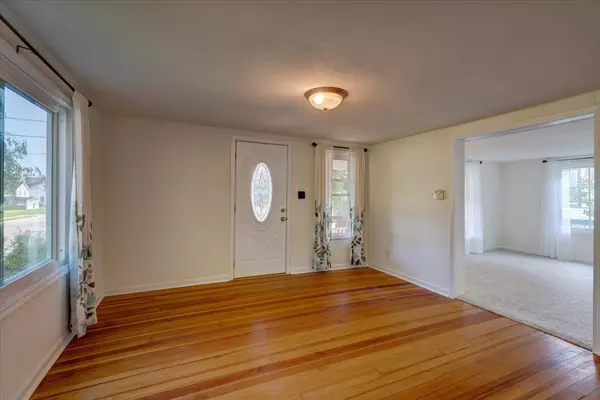 206 Washington Street, Oregon, WI 53575