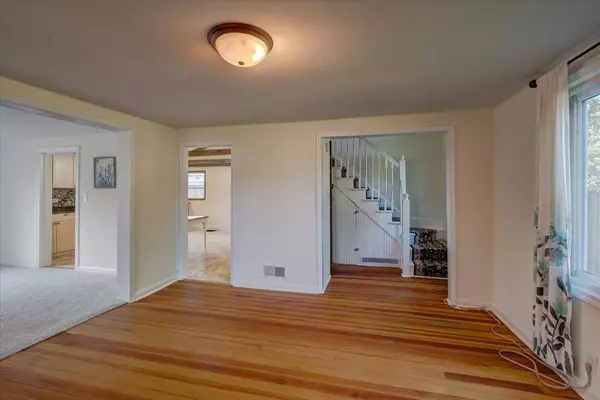 206 Washington Street, Oregon, WI 53575