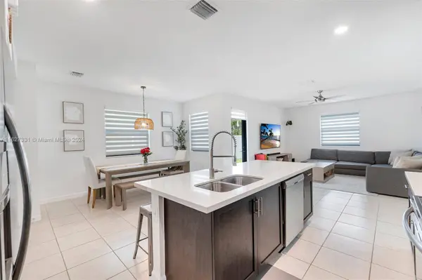 11054 W 35th Ln, Hialeah, FL 33018