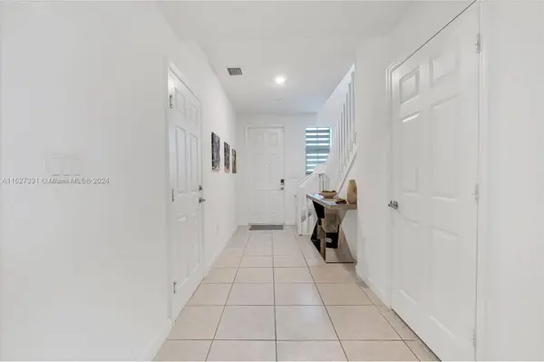 11054 W 35th Ln, Hialeah, FL 33018