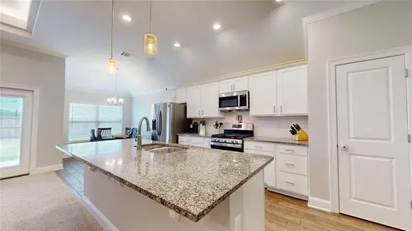 4180 Grassy Lake Drive, Bossier City, LA 71111