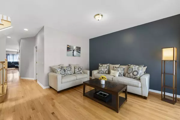 2316 N 73rd Court, Elmwood Park, IL 60707