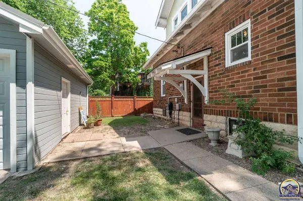 601 Ohio St, Alma, KS 66401