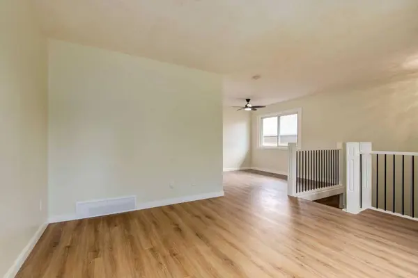 106 Abalone CRES NE, Calgary, AB T2A 6X8