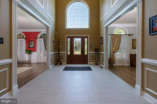 1 MELISSA CT, Moorestown, NJ 08057