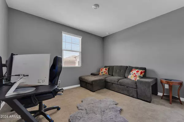 9315 W ATLANTIS Way, Tolleson, AZ 85353