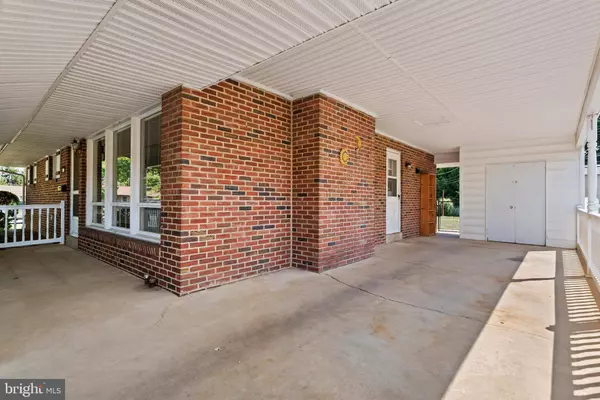 5236 WINDSOR BLVD, Mechanicsburg, PA 17055