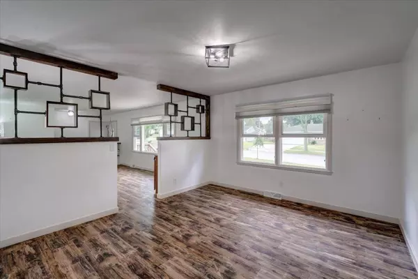 5022 Open Wood Way, Madison, WI 53714