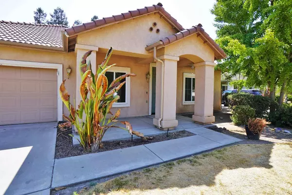 132 N Boise Court, Visalia, CA 93291