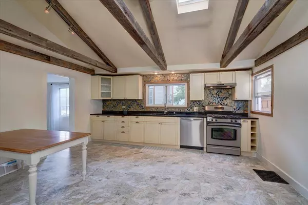 206 Washington Street, Oregon, WI 53575