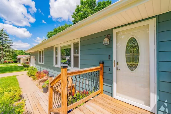 5022 Open Wood Way, Madison, WI 53714