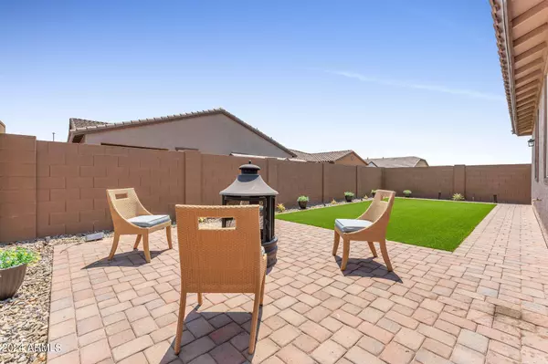 9315 W ATLANTIS Way, Tolleson, AZ 85353