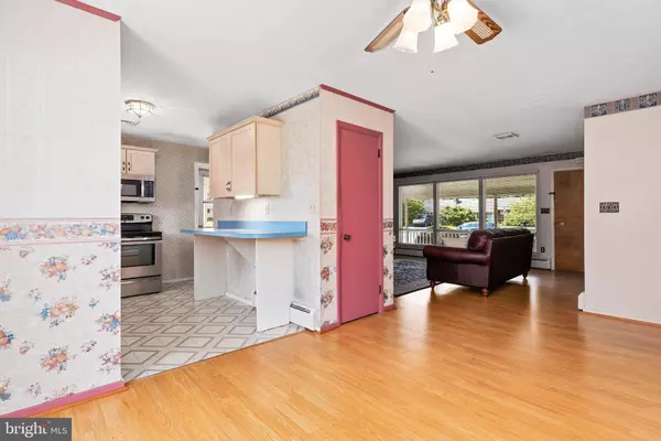 5236 WINDSOR BLVD, Mechanicsburg, PA 17055