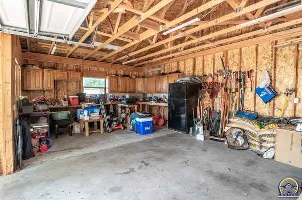 601 Ohio St, Alma, KS 66401