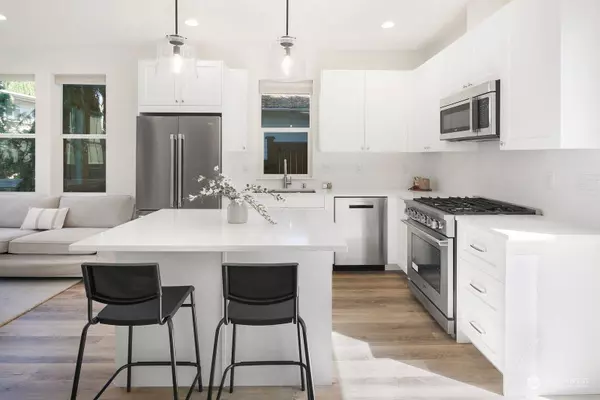 5934 A 44th AVE SW, Seattle, WA 98136