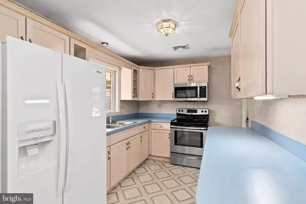 5236 WINDSOR BLVD, Mechanicsburg, PA 17055