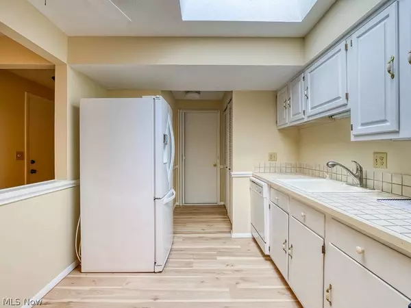 8941 W Ridge RD #A, Elyria, OH 44035