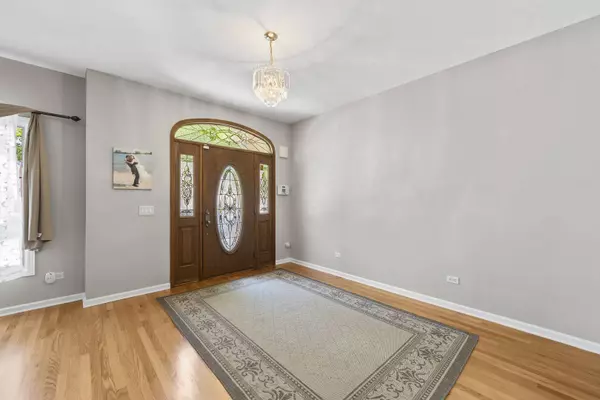 2316 N 73rd Court, Elmwood Park, IL 60707