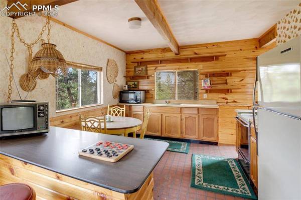 616 Arapahoe DR, Florissant, CO 80816