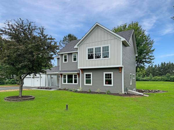 10271 119th ST N, Grant, MN 55082