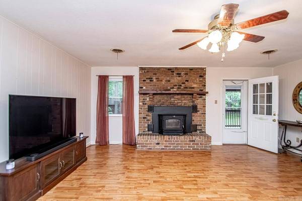 6404 Atwood, Mabelvale, AR 72103