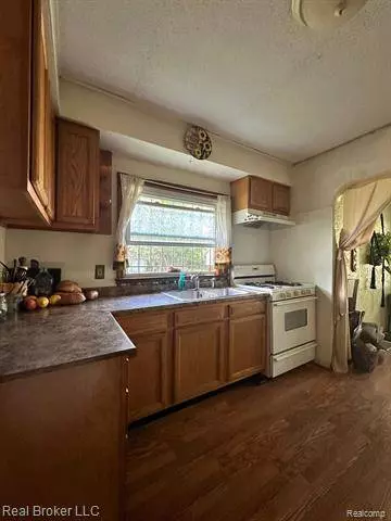 3918 TRUMBULL Avenue, Flint, MI 48504