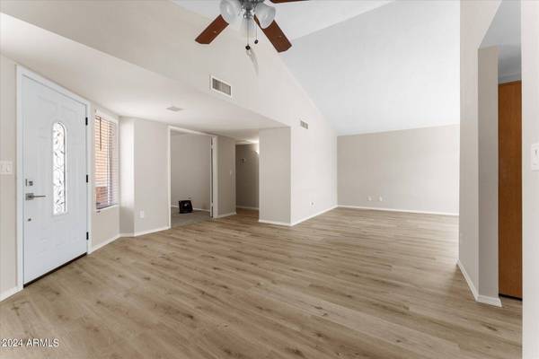 6601 W Poinsettia Drive, Glendale, AZ 85304