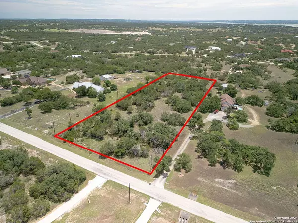 114 Burr Ln, Spring Branch, TX 78070