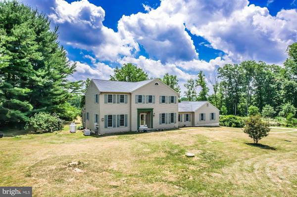 1260 N MANOR RD, Honey Brook, PA 19344