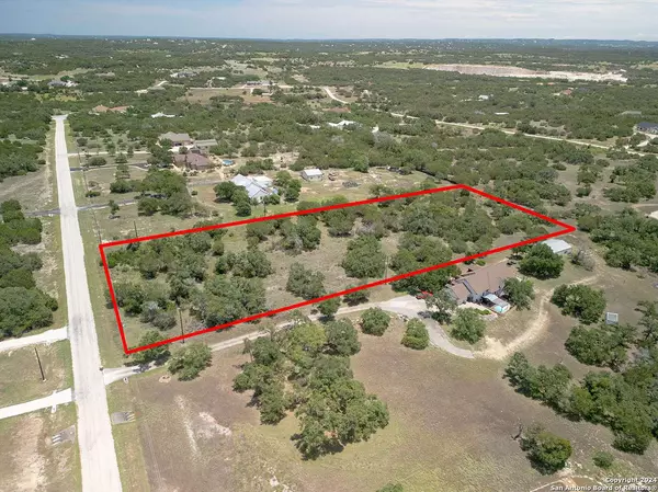 114 Burr Ln, Spring Branch, TX 78070