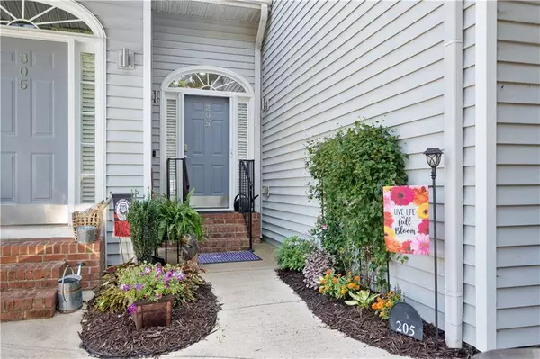 2300 Habersham Marina RD #205, Cumming, GA 30041