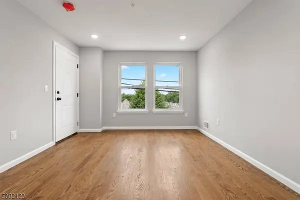 320 Grove St, Newark City, NJ 07103