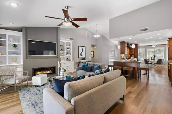 15 Eastwind CT, Sacramento, CA 95831