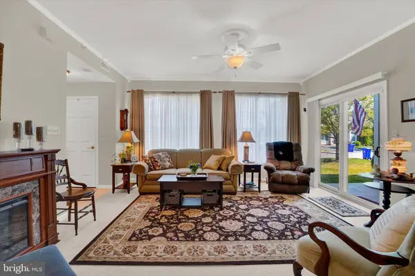 906 CRESTVIEW LN #906, Stewartstown, PA 17363