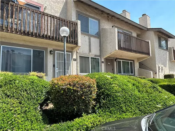 1251 S Meadow LN #118, Colton, CA 92324