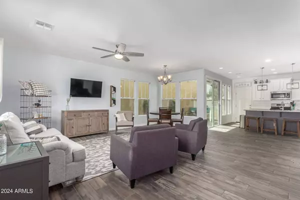 10439 E NARANJA Avenue, Mesa, AZ 85209