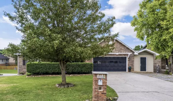 2127 Raulston View Dr, Maryville, TN 37803