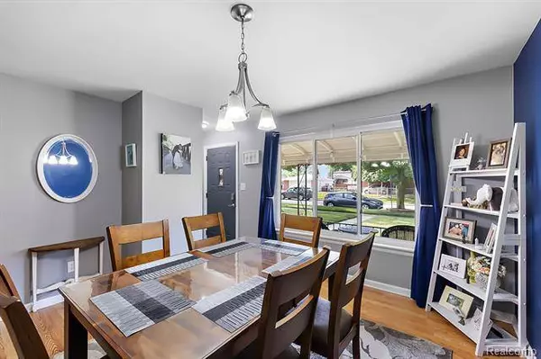 15611 Dugan Street, Roseville, MI 48066