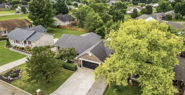 2127 Raulston View Dr, Maryville, TN 37803