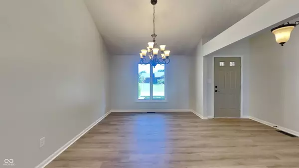 7765 Wooden Shoe CIR, Avon, IN 46123