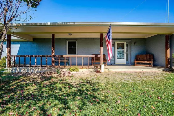 9612 W Highway 199, Poolville, TX 76487