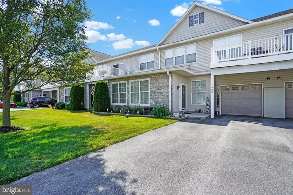 906 CRESTVIEW LN #906, Stewartstown, PA 17363